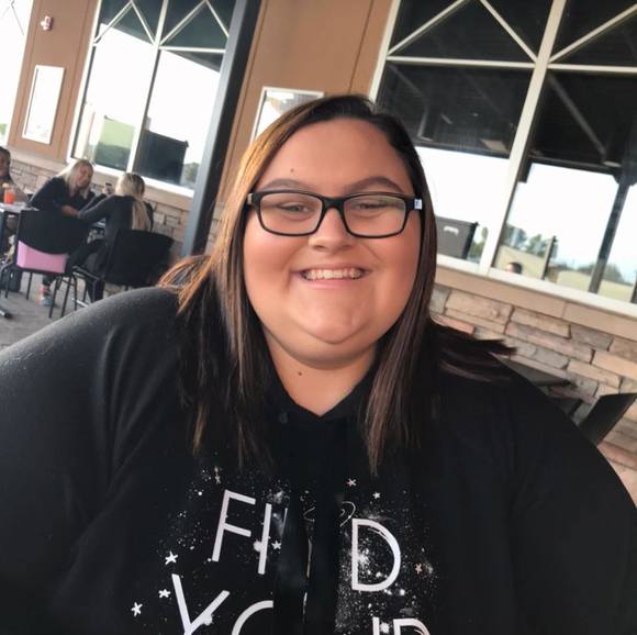 Meet your Posher, Natalia - Picture 1 of 1